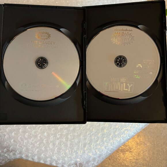 YO GABBA GABBA Lot of 2 DVDs The Dancey Dance Bunch, Meet My Family Nickolodeon - Picture 3 of 3